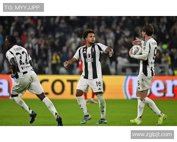 AC米兰客场挑战那不勒斯 双方激烈对决引爆意甲冠军争夺战 AC米兰客场挑战那不勒斯 双方激烈对决引爆意甲冠军争夺战