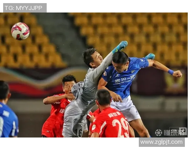 弗拉门戈队面对劲敌挑战 全力以赴争取胜利演绎精彩足球对决