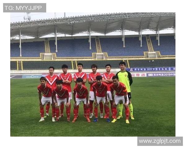 湖南湘涛足球队奋力拼搏,力争重返顶级联赛再创辉煌 湖南湘涛足球队奋力拼搏,力争重返顶级联赛再创辉煌