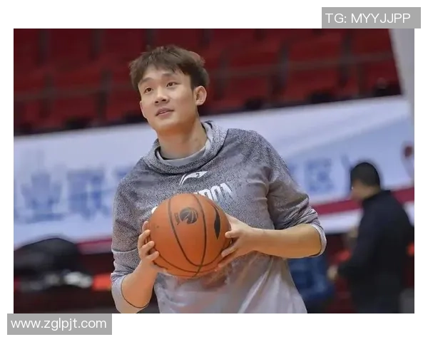 丁彦雨航的篮球之路:从默默无闻到闪耀赛场的传奇故事 丁彦雨航的篮球之路:从默默无闻到闪耀赛场的传奇故事